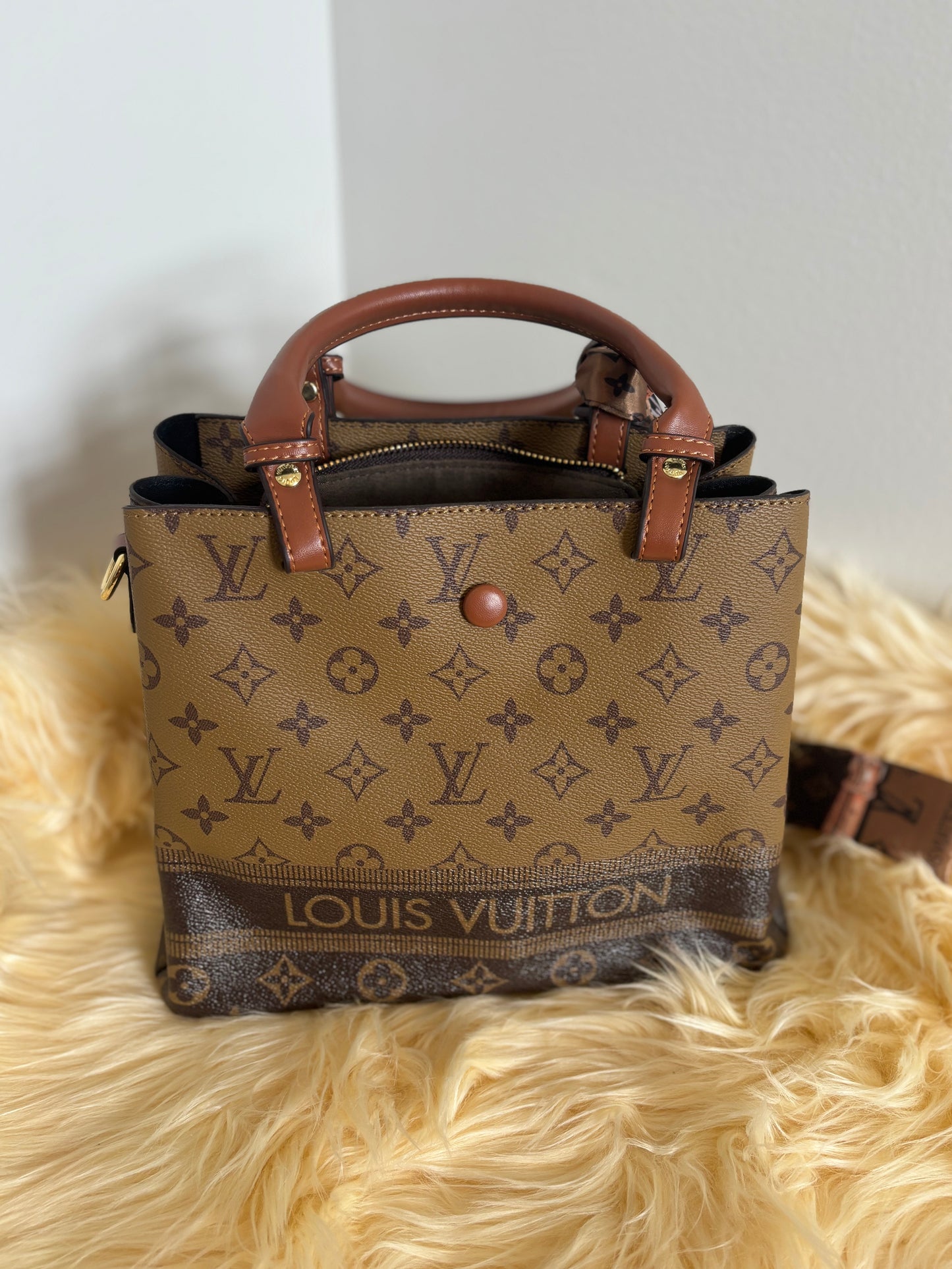Chic Monogram City Tote โ Scarf Accent + Strap - Inspired Style- ๐