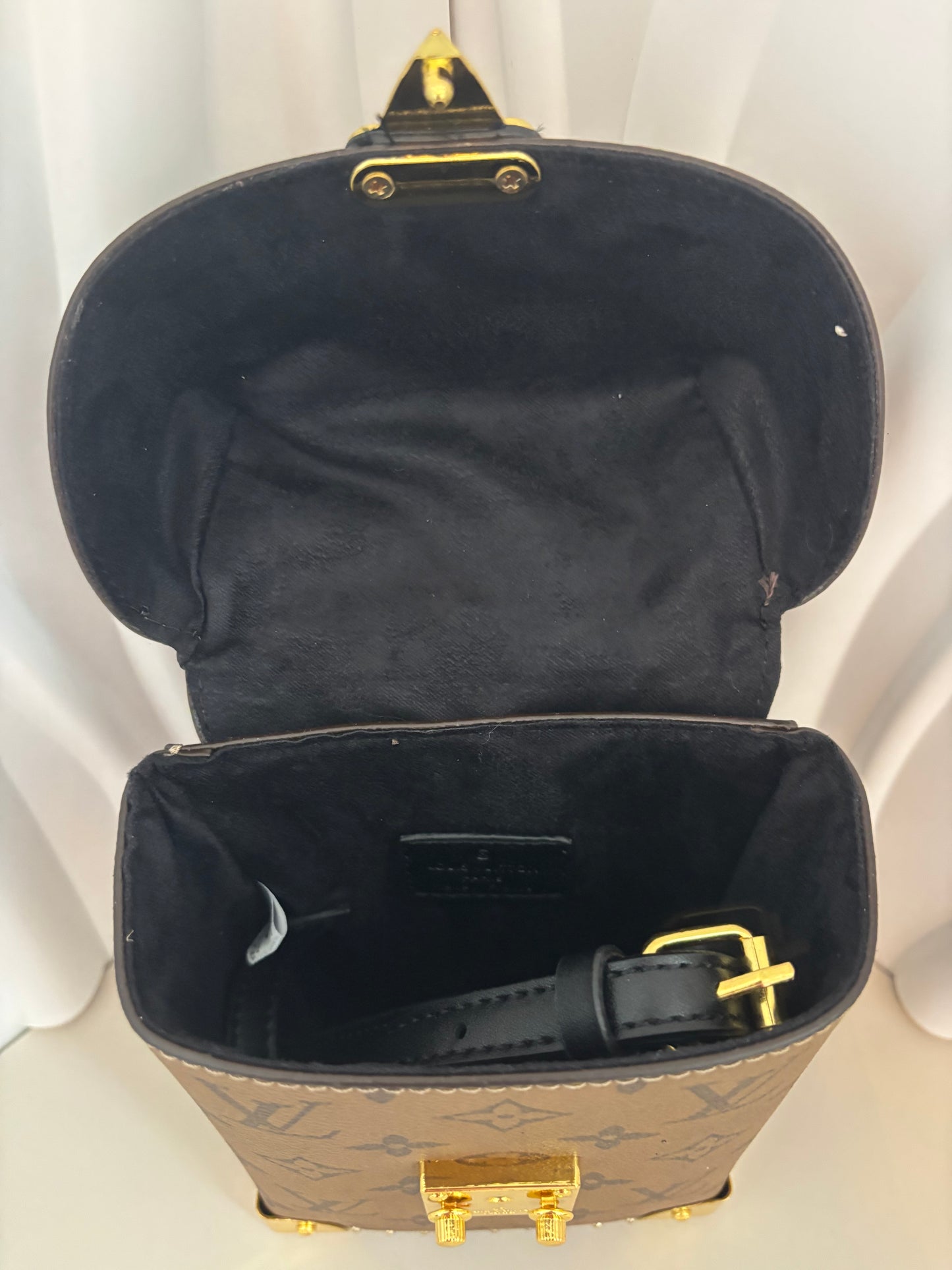 Luxe Top-Handle Mini Trunk โ Crossbody (Inspired) โจ๐
