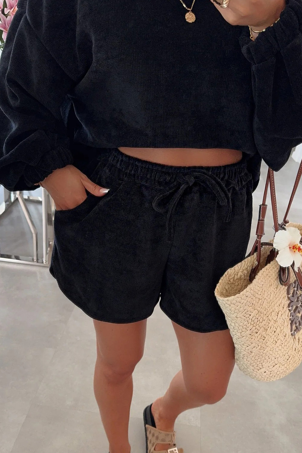 Black Solid Color Textured Knit Drop Shoulder Pullover Drawstring Shorts Set